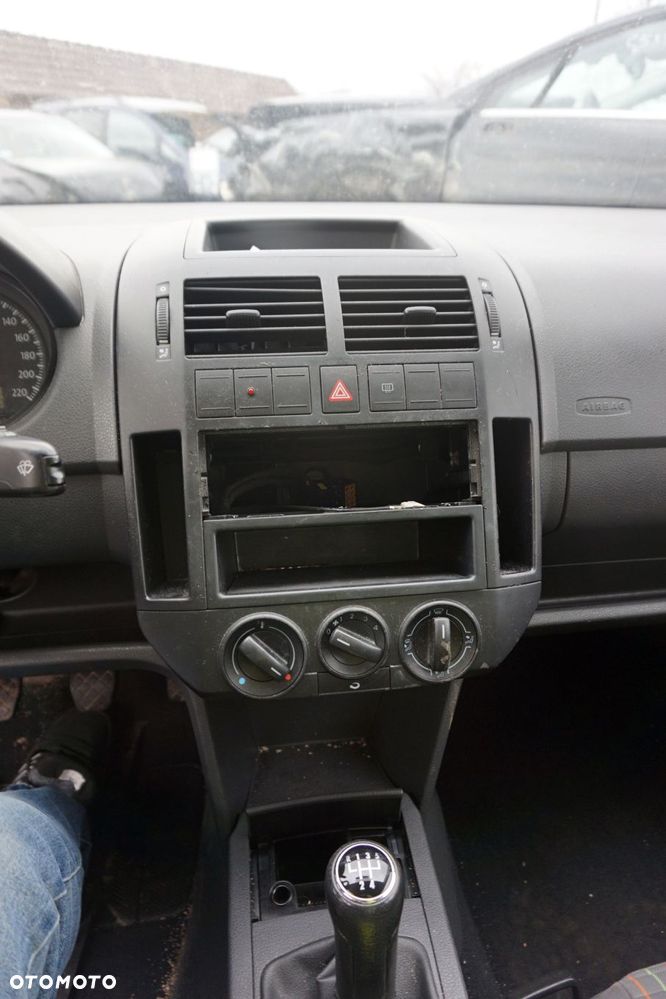 PANEL ŚRODKOWY RAMKA RADIA POLO IV 9N LIFT 6Q0858069AD1QB VOLKSWAGEN 2004-2009 - 1