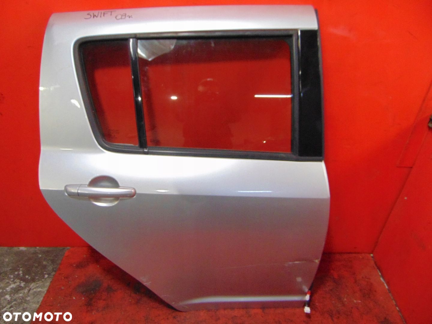 SUZUKI SWIFT III MK6 DRZWI TYŁ PRAWE SREBRNE ZCC - 1