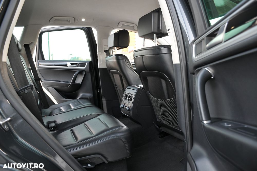 Volkswagen Touareg - 11