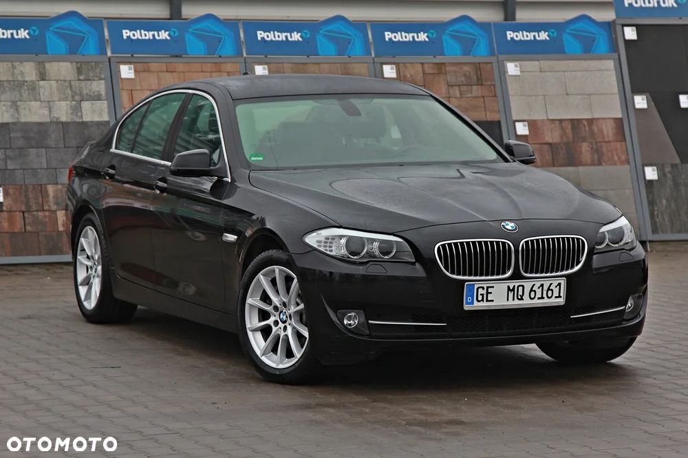BMW Seria 5 528i - 11