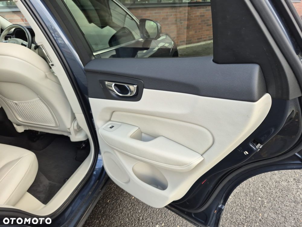 Volvo XC 60 B4 D Geartronic Inscription - 31
