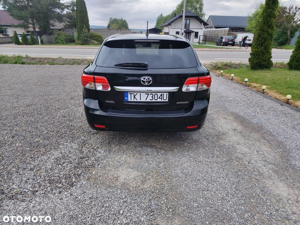 Toyota Avensis 1.8 Comfort - 9