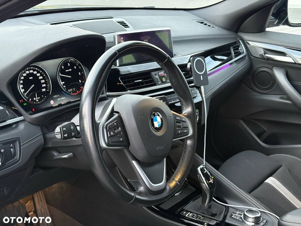BMW X2 sDrive18d Advantage - 11