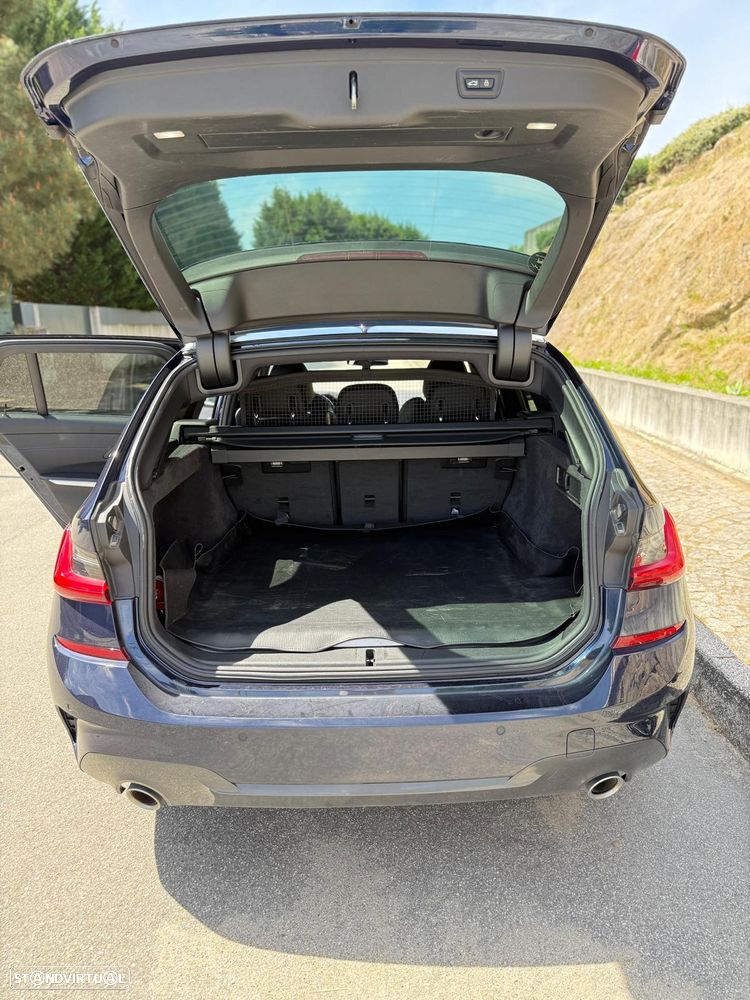 BMW 330 e Pack Desportivo M Auto - 11