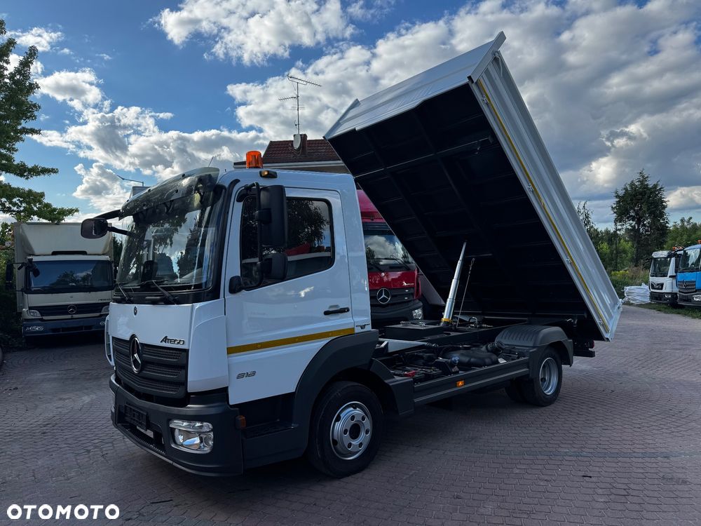 Mercedes-Benz ATEGO 818 WYWROTKA 3 Stronna