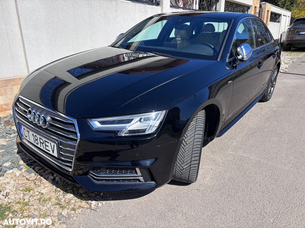 Audi A4 45 TFSI quattro S tronic S line - 1