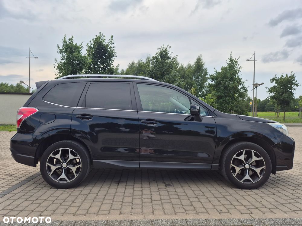 Subaru Forester 2.0XT Platinum Lineartronic - 6