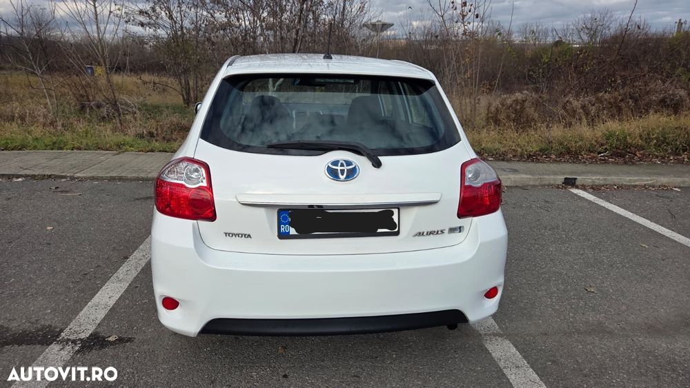 Toyota Auris 1.8 L VVT-i TS Hybrid Sol+ - 5