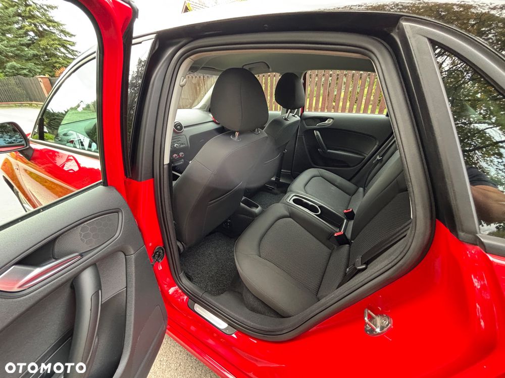 Audi A1 Sportback 1.2 TFSI S line Sportpaket - 17