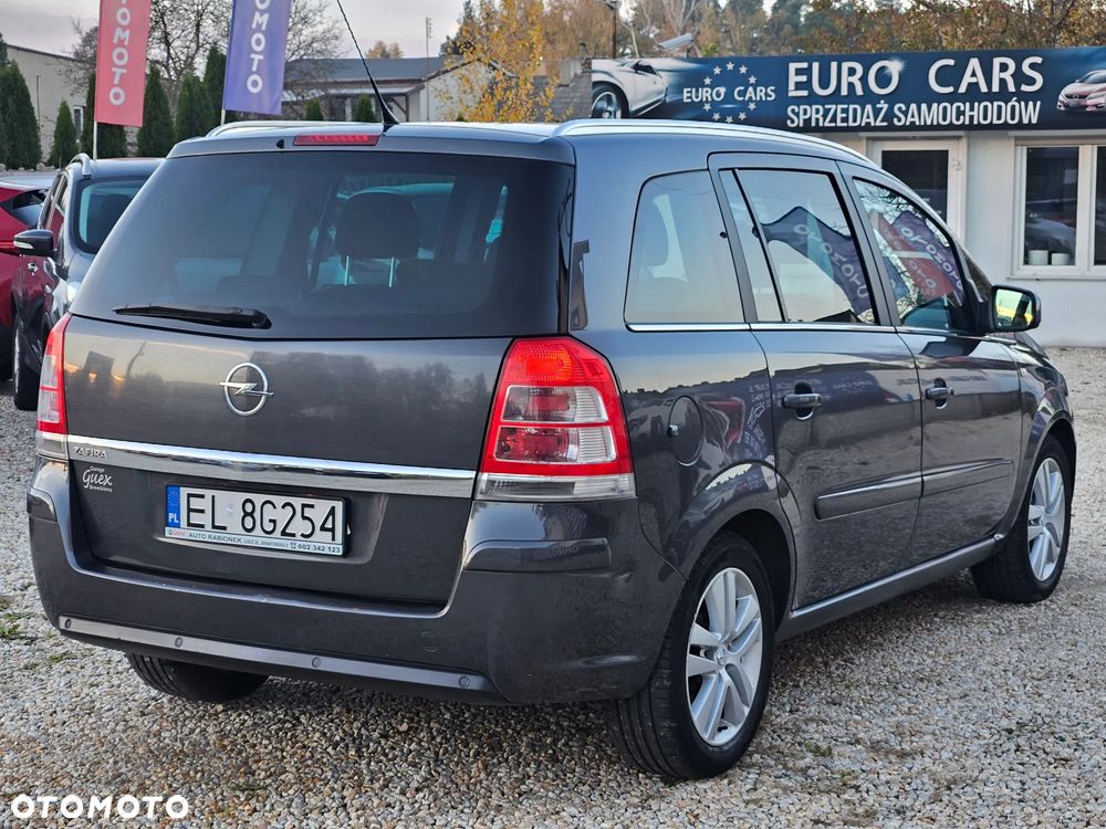 Opel Zafira - 9