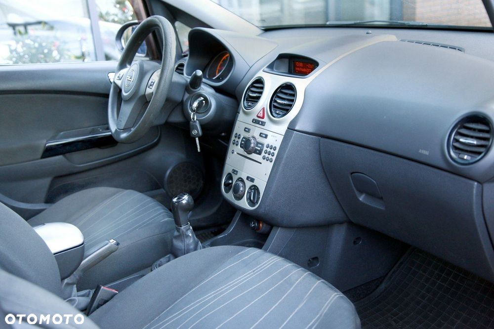 Opel Corsa 1.2 16V - 9