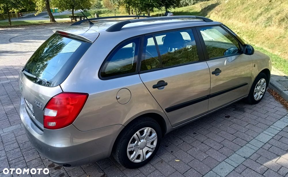 Skoda Fabia 2008 photo 4