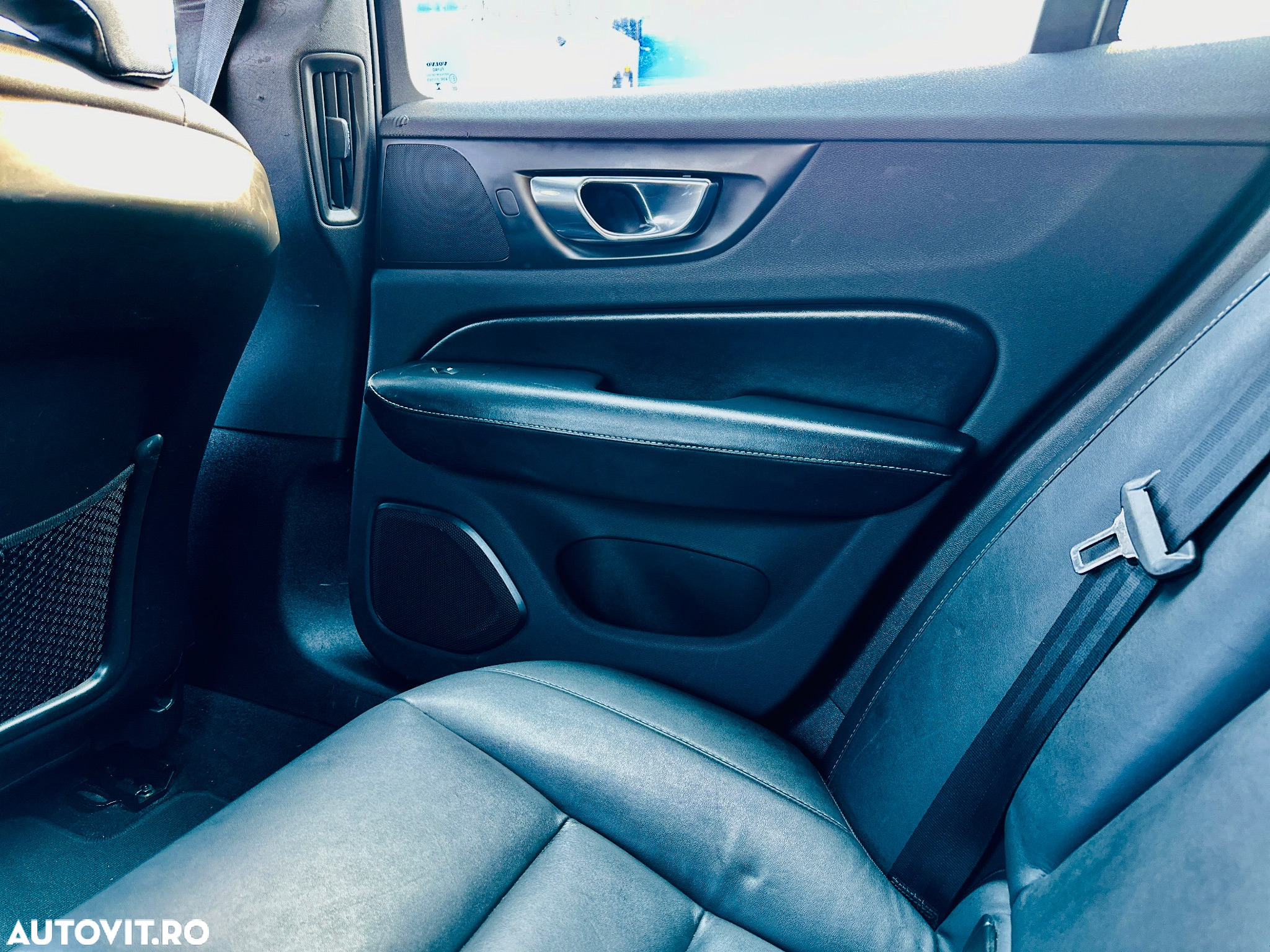 Volvo V60 T5 Geartronic Momentum - 35