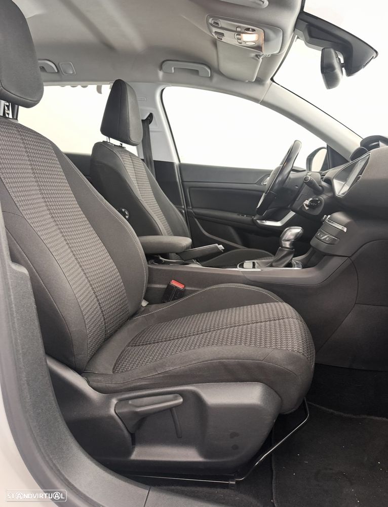 Peugeot 308 SW BlueHDi 120 EAT6 Stop & Start Allure - 13