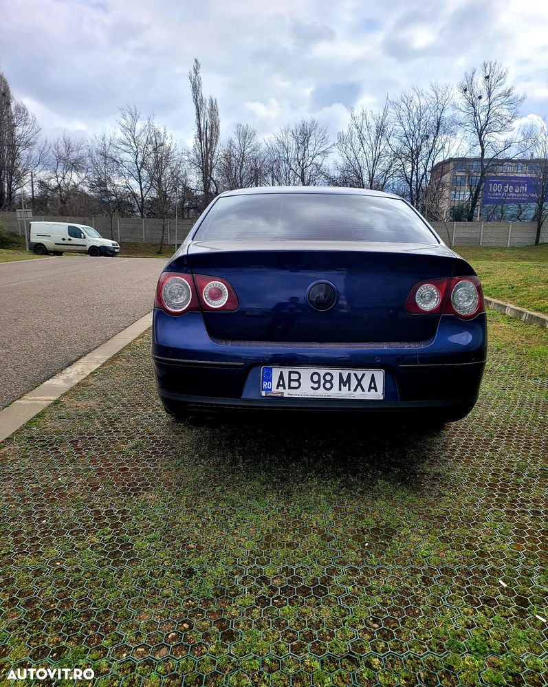 Volkswagen Passat 2.0 TDI Individual - 6