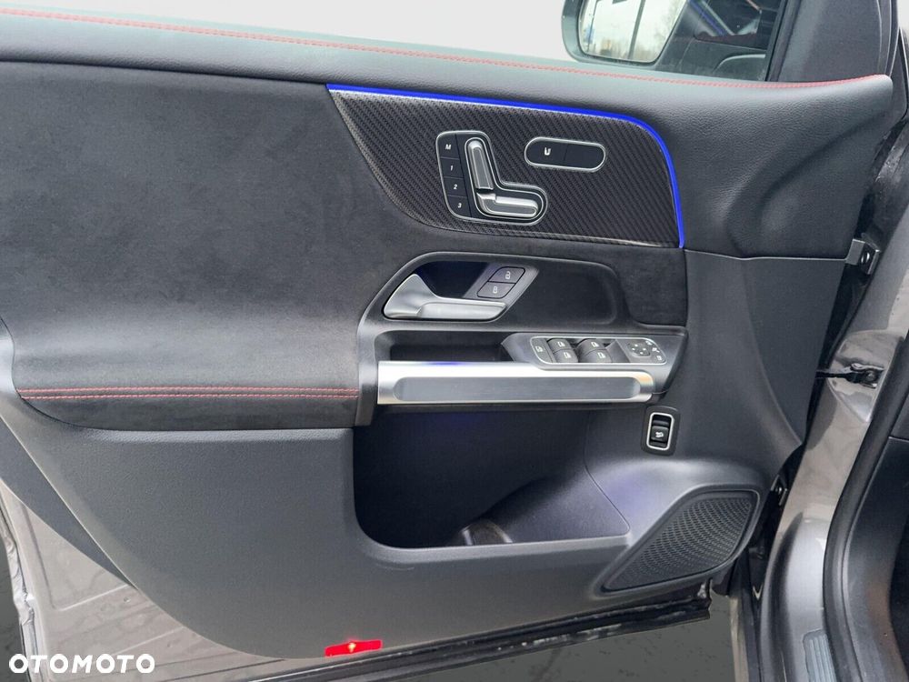 Mercedes-Benz GLB 200 AMG Line 7G-DCT - 21