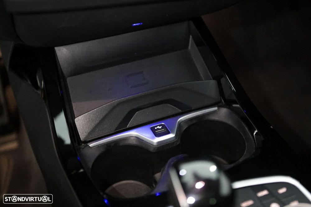 BMW 118 d Pack Desportivo M Pro - 31