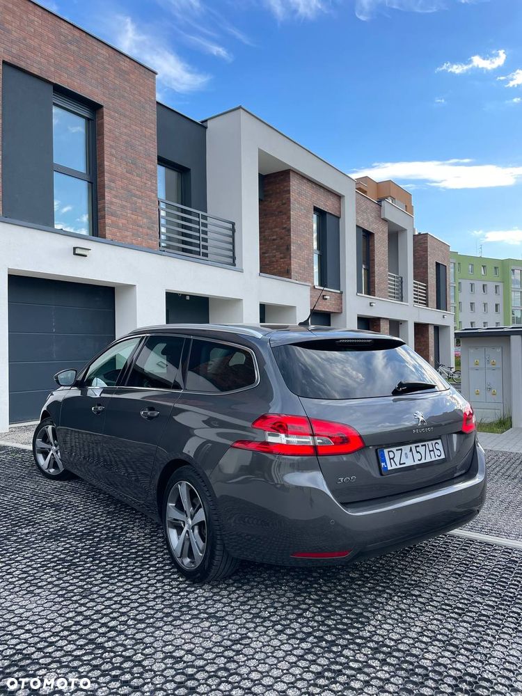 Peugeot 308 1.5 BlueHDi Allure Pack S&S EAT8 - 11