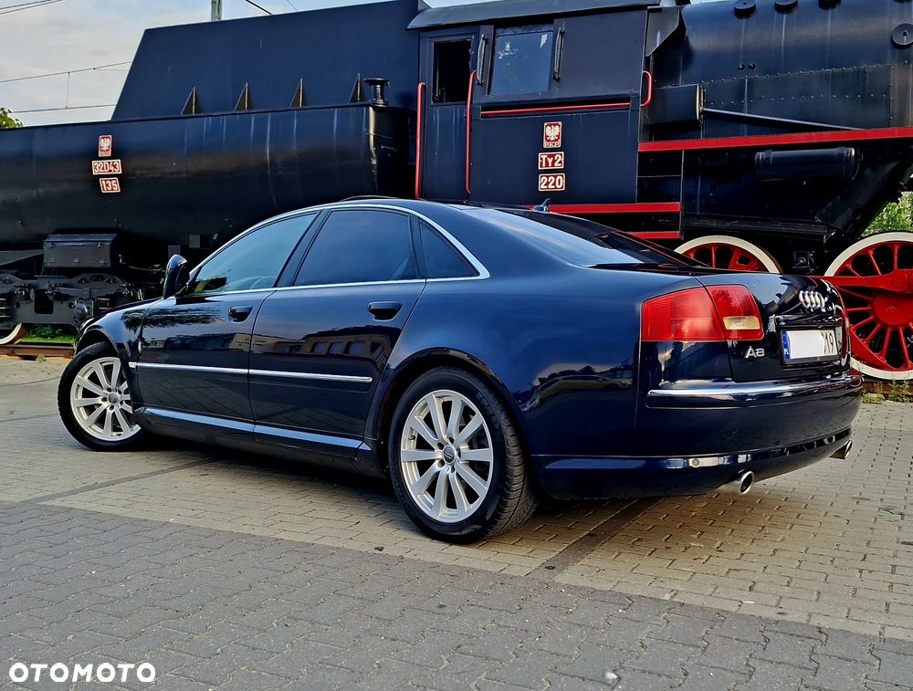 Audi A8 4.2 Quattro - 3
