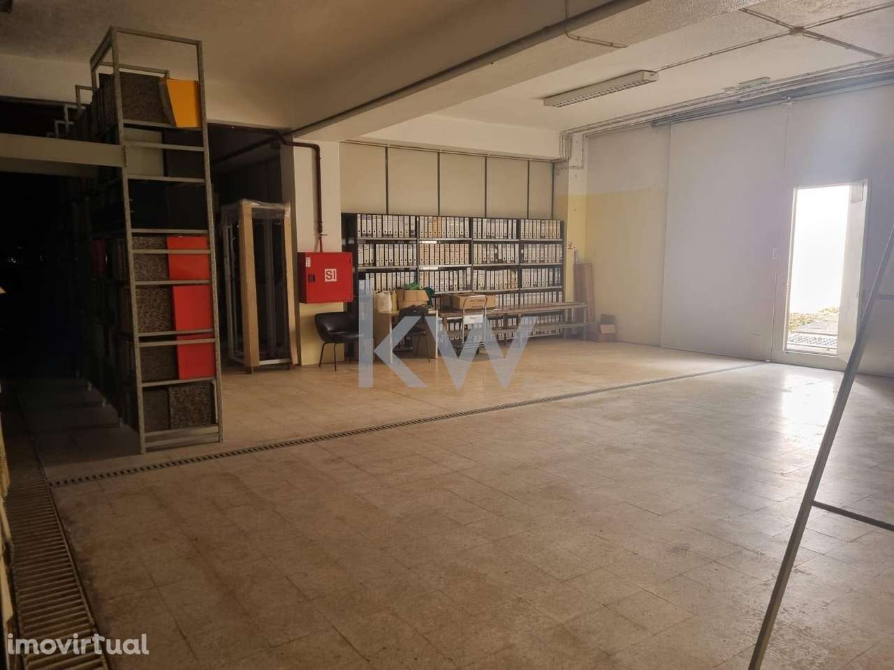 Armazém Odivelas Arrendado Yield 6% - Grande imagem: 2/7