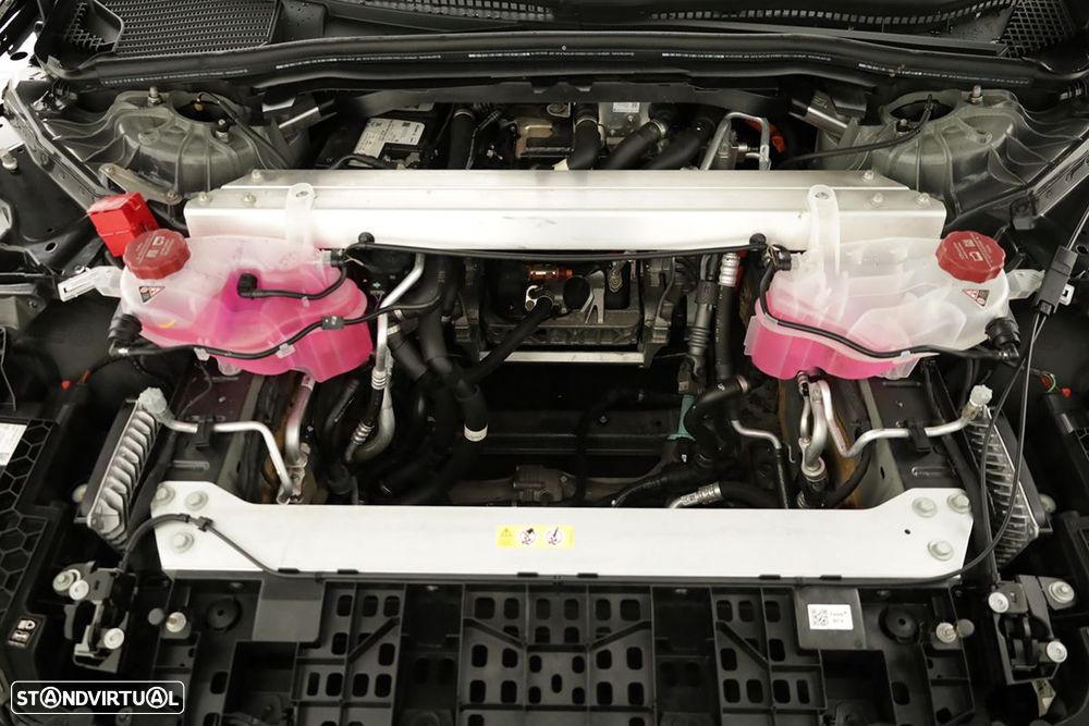 Mercedes-Benz EQE 300 - 27