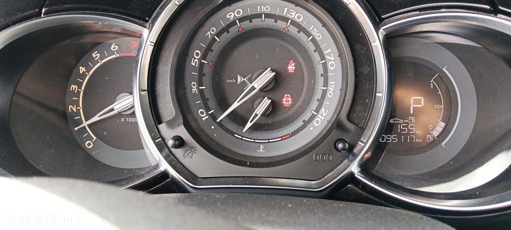 Citroën DS3 PureTech 110 Start & Stop EAT6 SportChic - 18