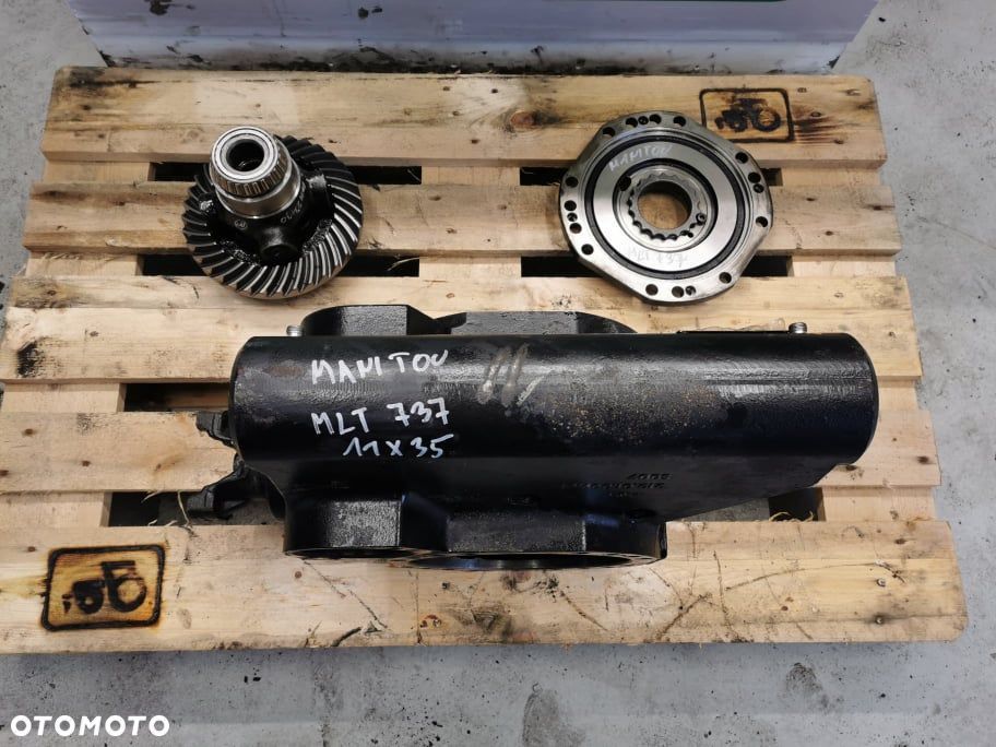 Środek mostu Manitou MLT 737 {Spicer 11X35 tył} - 2