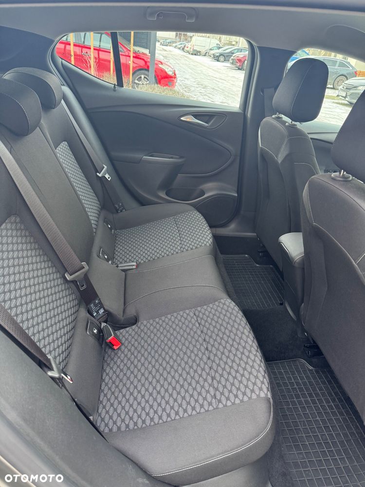 Opel Astra 1.2 T S&S - 8