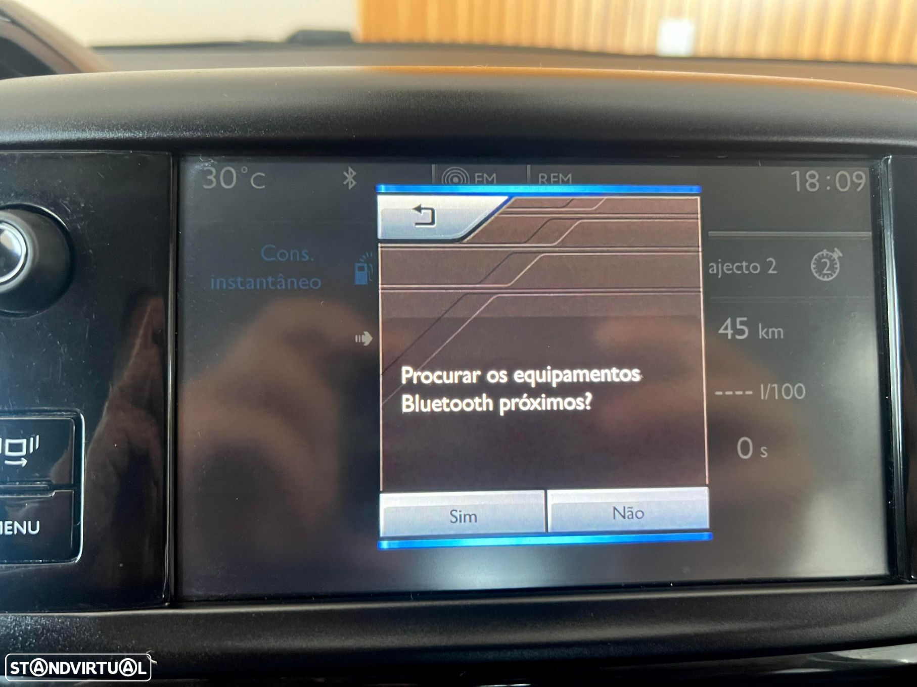 Peugeot 2008 1.6 e-HDi Allure 2-Tronic - 52