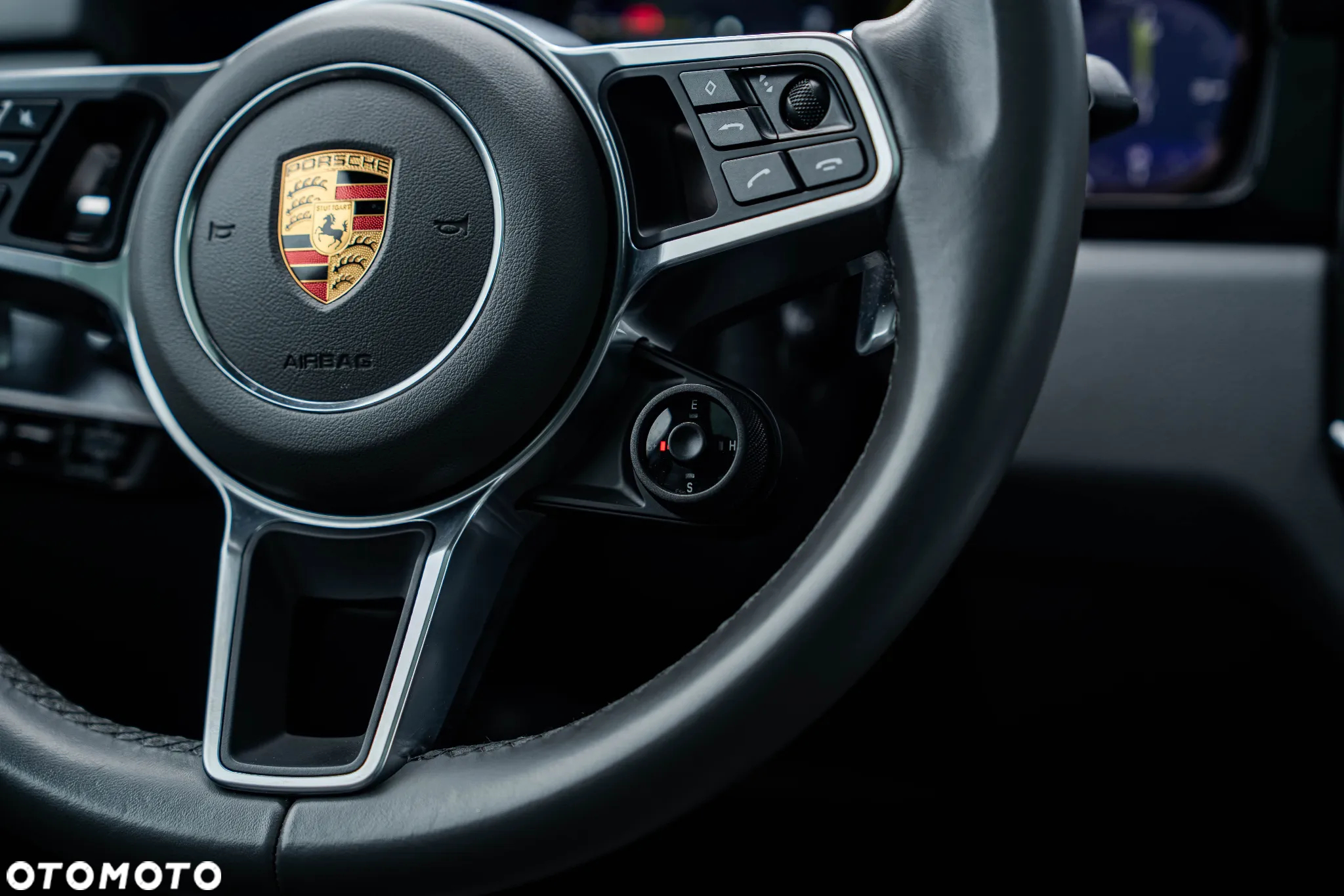 Porsche Cayenne ver-coupe-e--hybrid-platinum-edition - 18