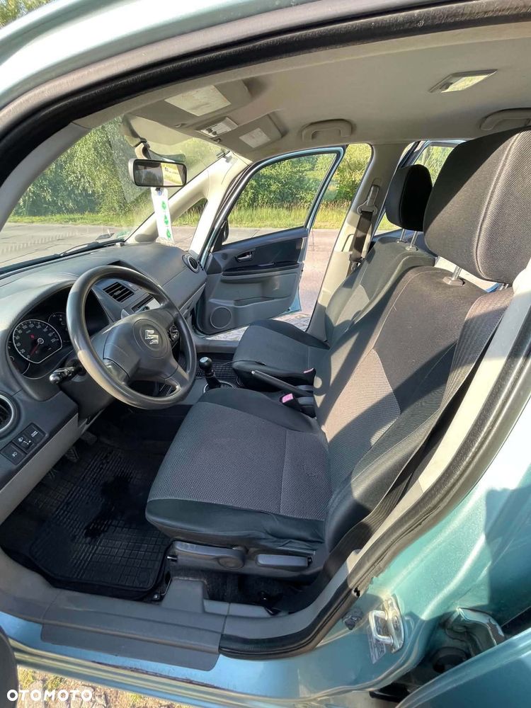 Suzuki SX4 1.5 - 11