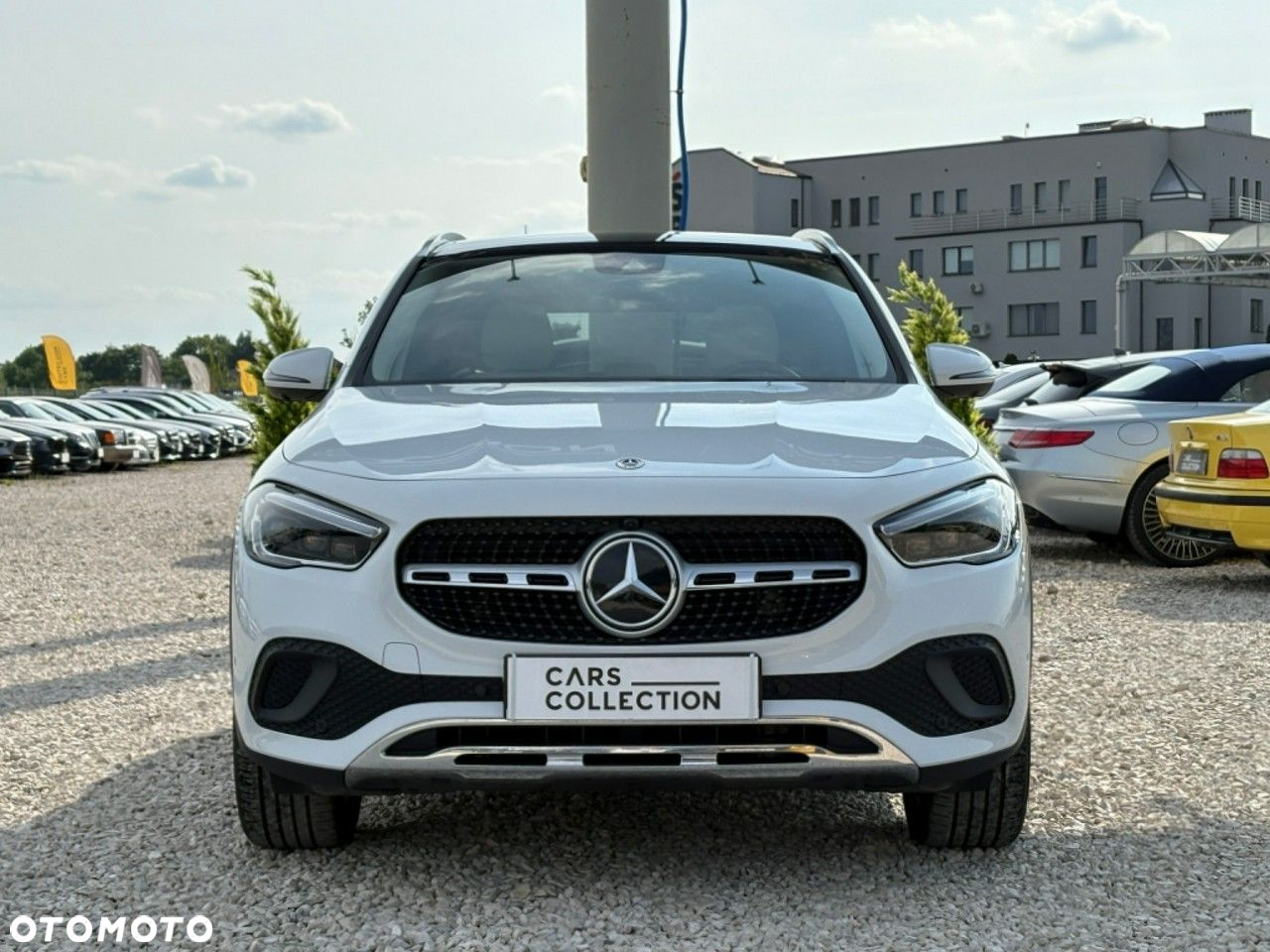 Mercedes-Benz GLA - 9