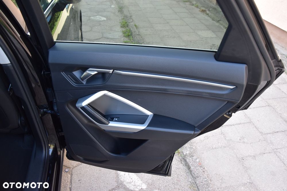 Audi Q3 Sportback - 28