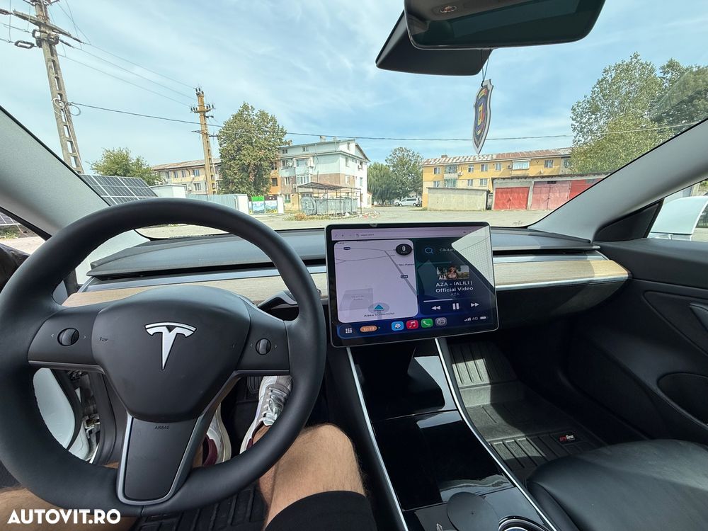 Tesla Model 3 - 9