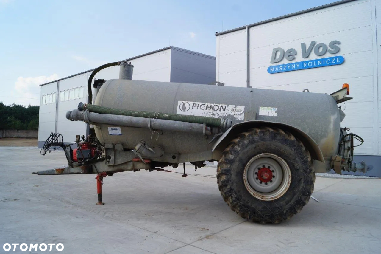 Pichon Wóz Asenizacyjny TCI 11350 L z ramieniem do pompowania - 4