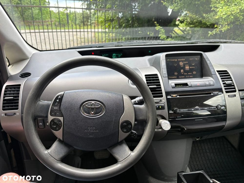 Toyota Prius 1.5 VVT-i Sol - 25