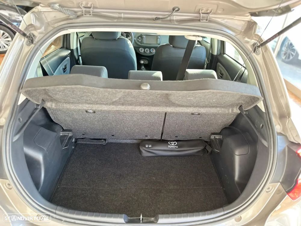 Toyota Yaris - 24