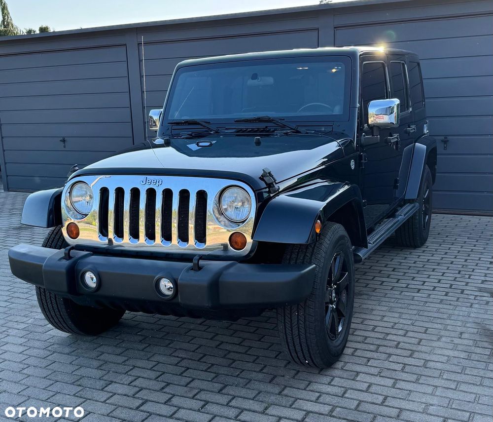 Jeep Wrangler Unlimited 2011 photo 2
