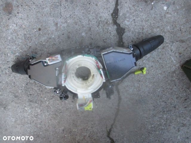 MANETKI PRZEŁĄCZNIK ZESPOLONY TAŚMA 25560-9U03D NISSAN MICRA III K12 - 2