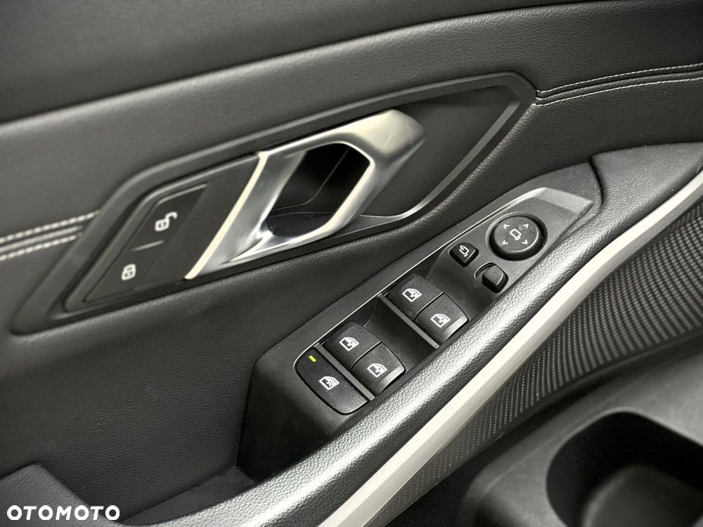 BMW Seria 3 - 30