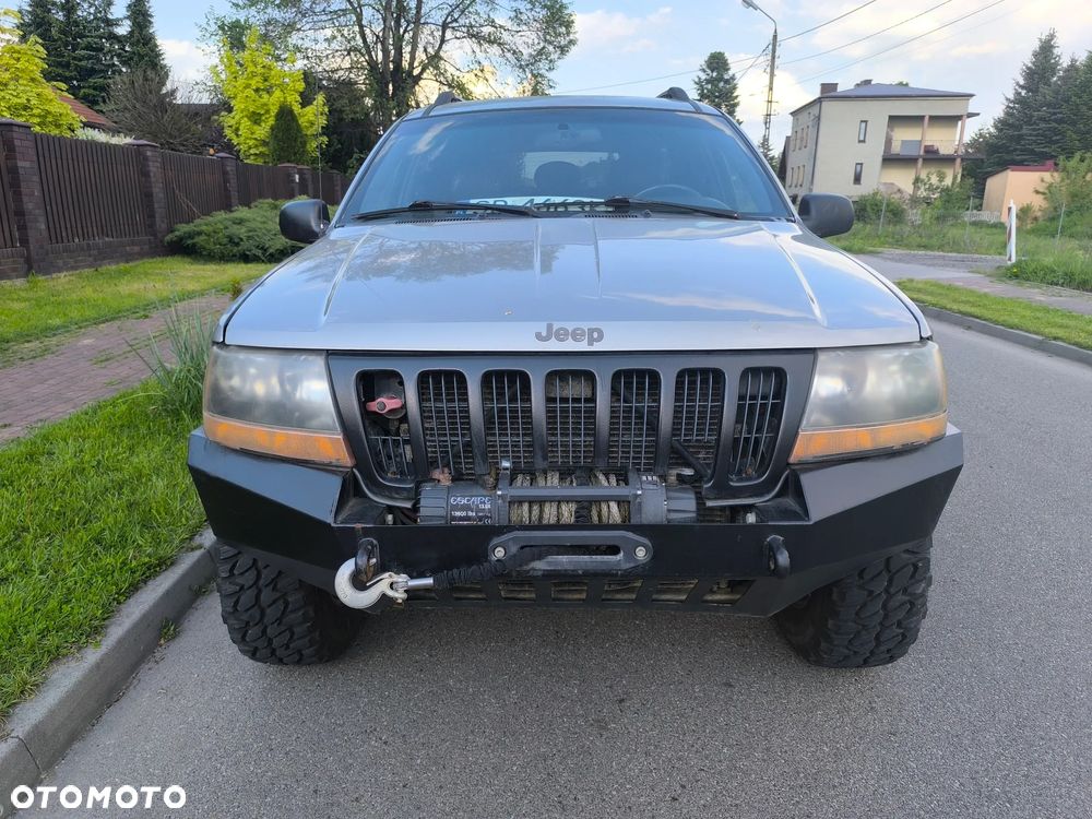Jeep Grand Cherokee - 11