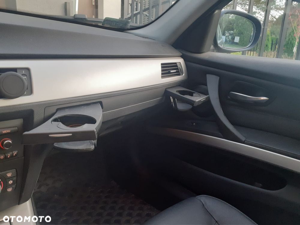 BMW Seria 3 320i - 13