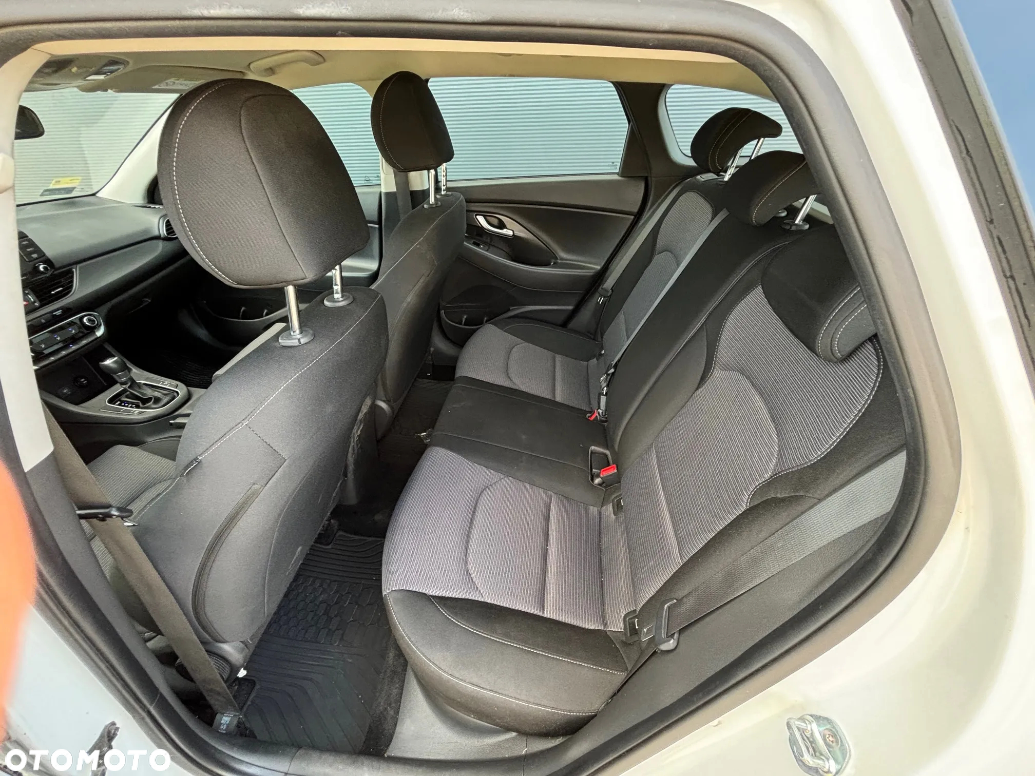 Hyundai i30 1.6 D Classic + DCT - 11