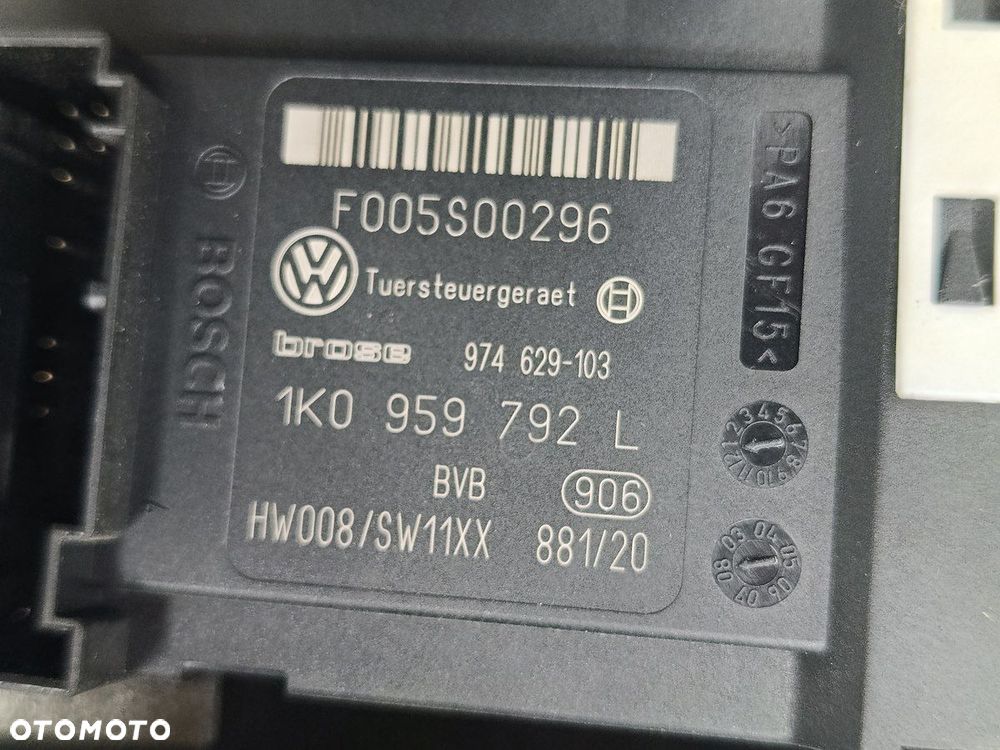 PODNOŚNIK SZYBY PRAWY PRZÓD VW PASSAT B6 3C1837756K  1K0959702P  969243-100 - 4