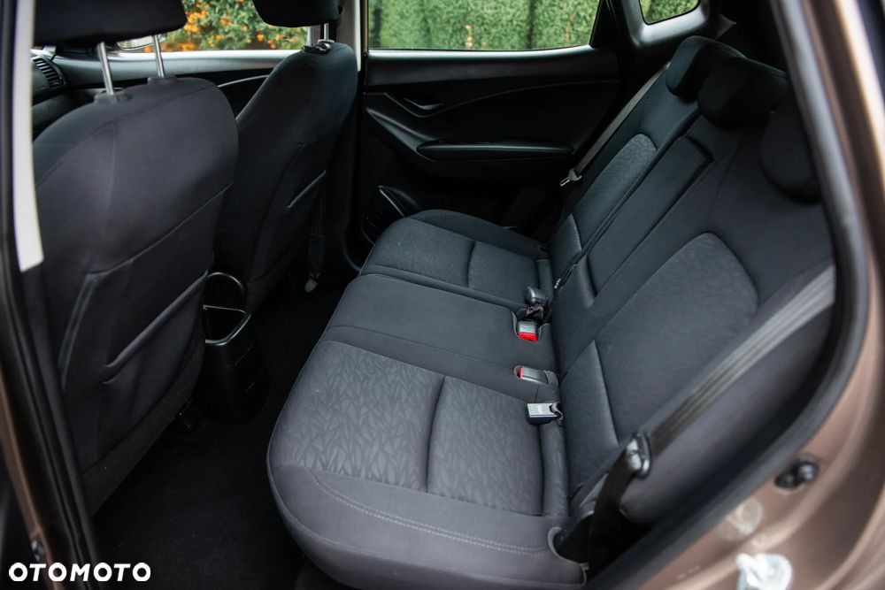 Hyundai ix20 1.4 blue Comfort - 22