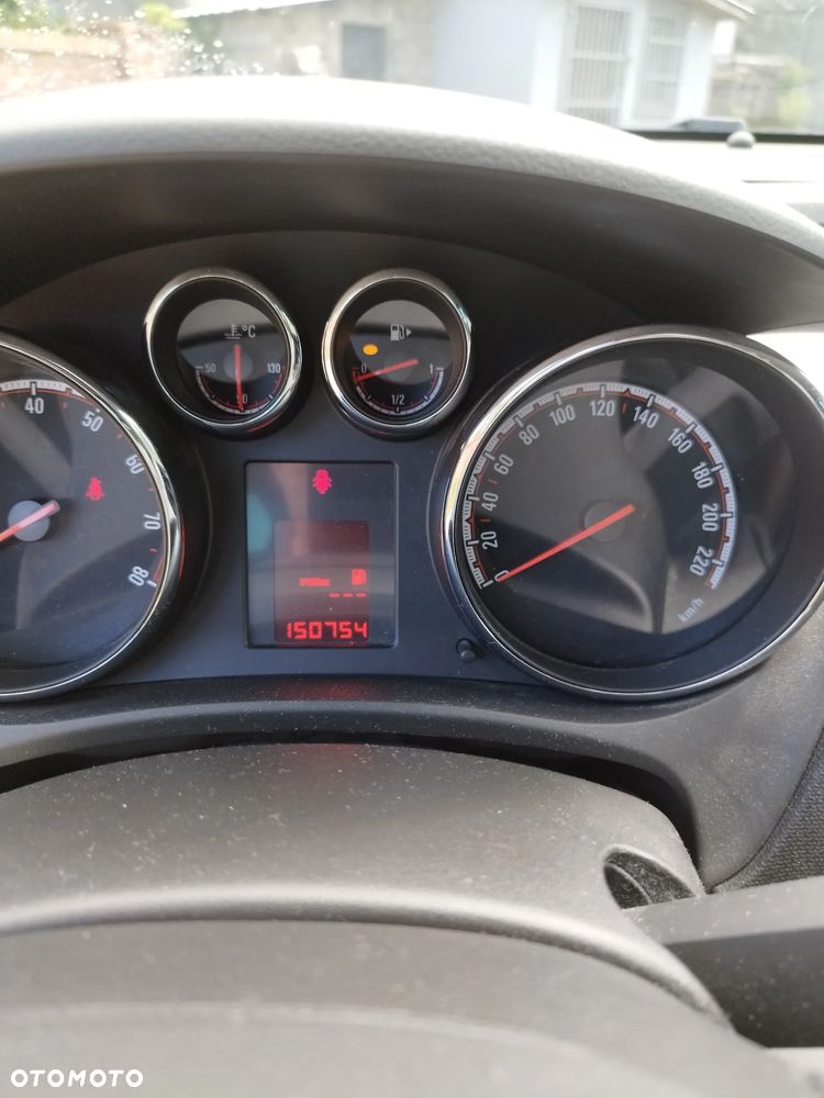 Opel Meriva - 11
