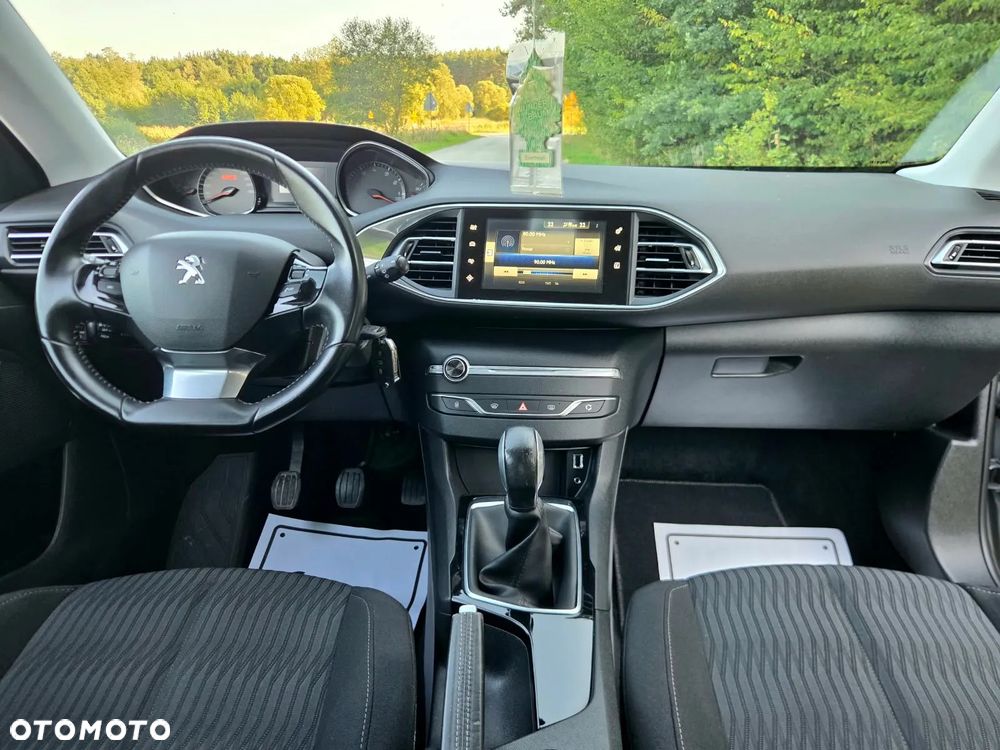 Peugeot 308 1.2 PureTech Access S&S - 17