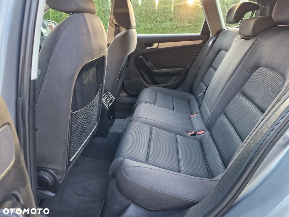 Audi A4 Avant 2.0 TDI DPF Ambiente - 38