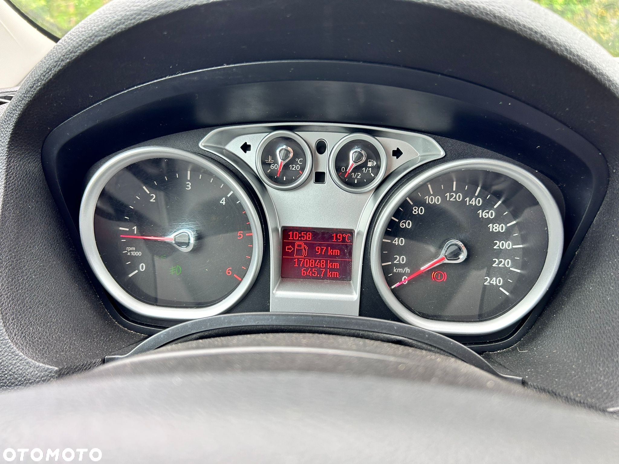 Ford Kuga 2.0 TDCi 2x4 Titanium - 17