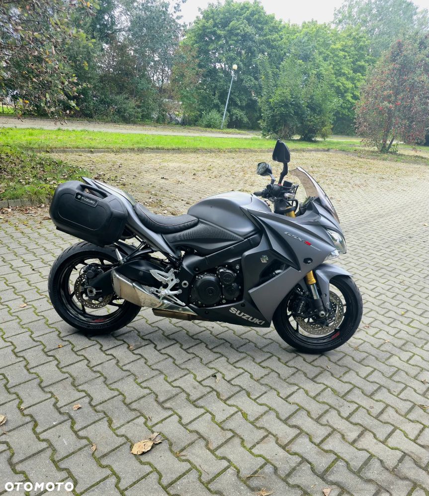 Suzuki GSX 1000 - 2